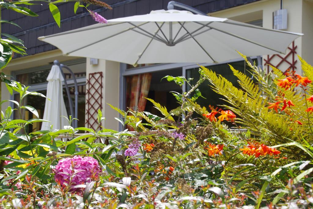 Hotel Le Roudou Fouesnant Bagian luar foto