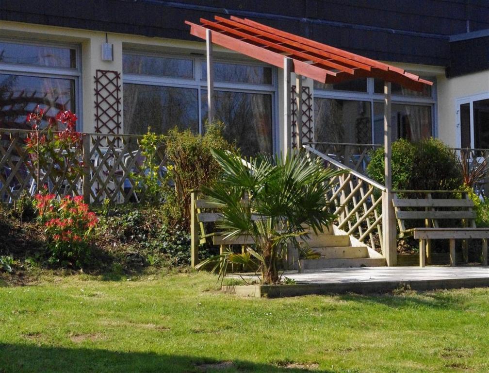 Hotel Le Roudou Fouesnant Bagian luar foto