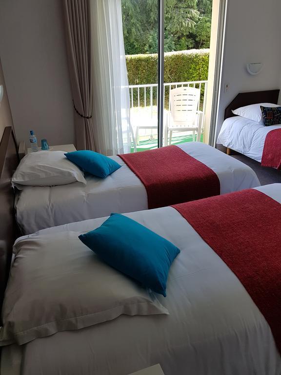 Hotel Le Roudou Fouesnant Bagian luar foto